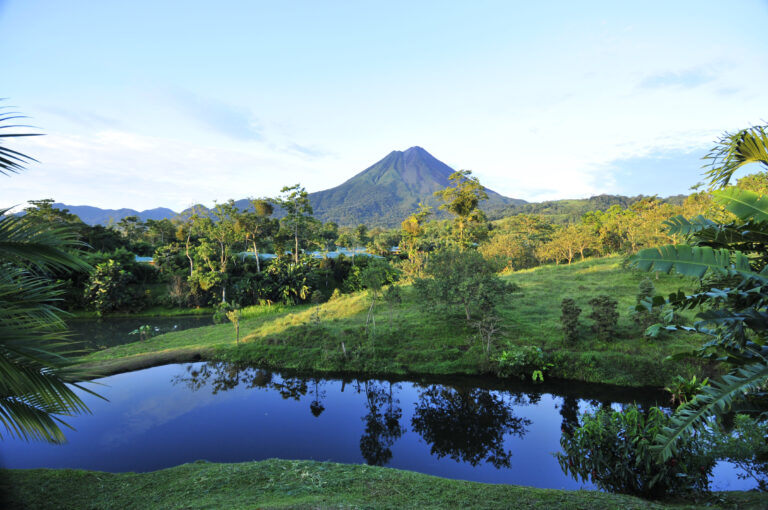 arenal-volcano_23627191993_o-3-768x510